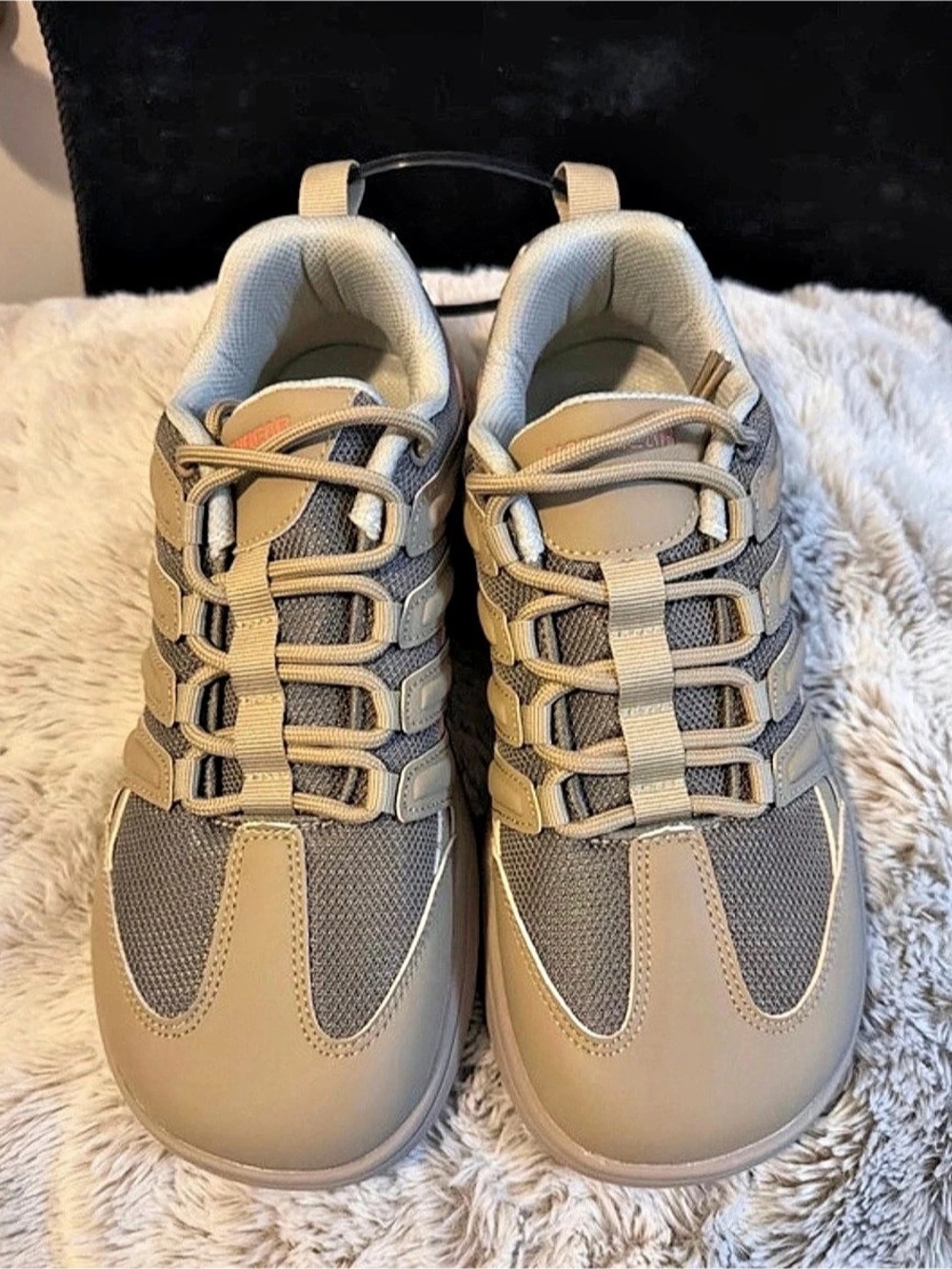 Hobibear Gray Sneakers Like New